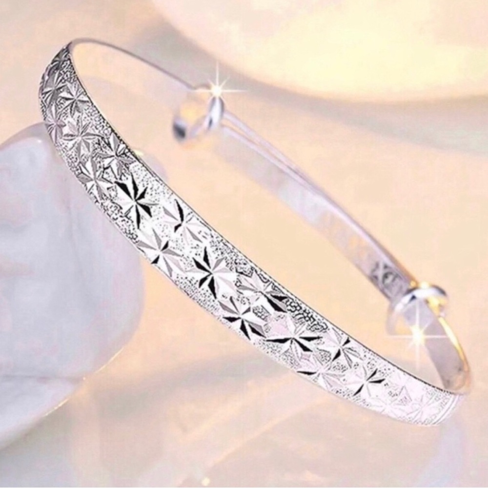 Sterling Silver Star-Pattern Bangle Bracelet